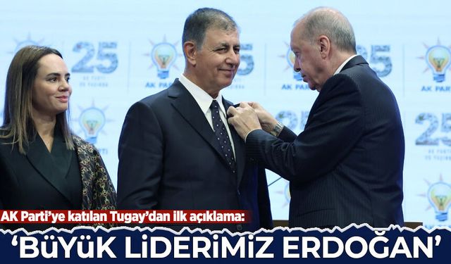 İzmir resmen AK Parti'de: Cemil Tugay'ın rozetini Erdoğan taktı