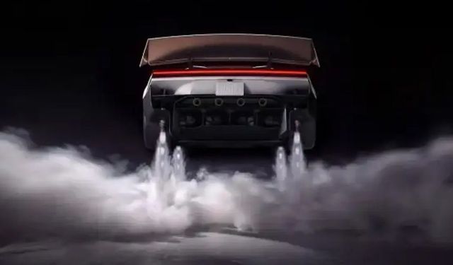 Uçan Tesla Roadster tanıtıldı: Havada takla atıyor, 0-100'ü 1 saniyenin altında!