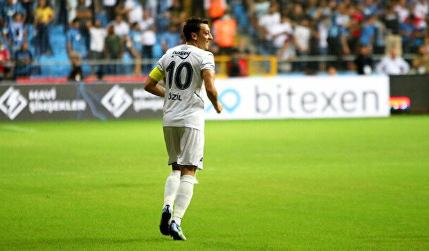 Fenerbahçe'ye Mesut Özil'den 'unfollow' şoku