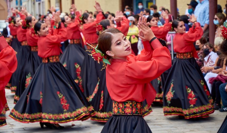 Ekvador'da Pase del Nino Festivali