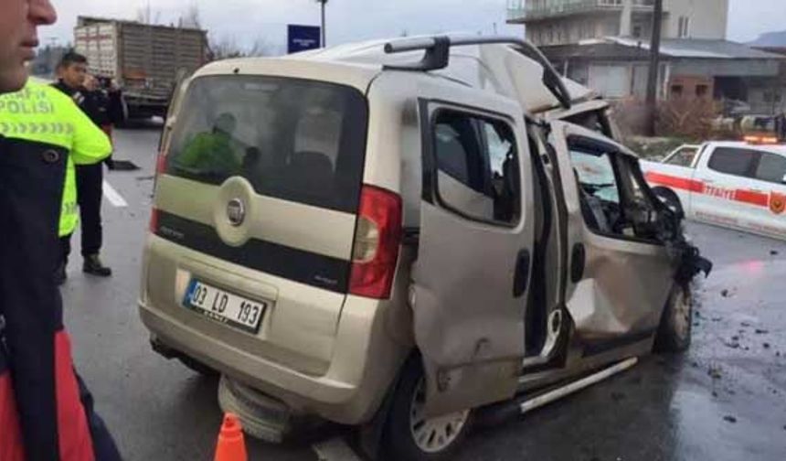 Burdur'daki feci kazada 4 kişi hayatını kaybetti