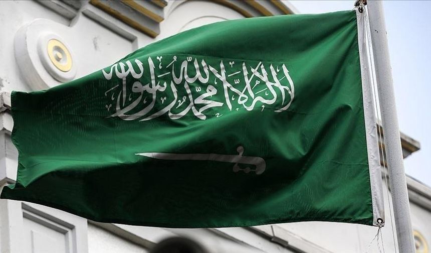 Suudi Arabistan açıkladı: 1301 kişi hac ibadetini yerine getirirken vefat etti