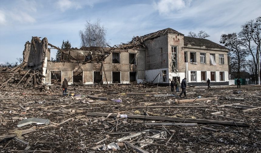 Rus güçleri Harkiv'de bir okulu vurdu