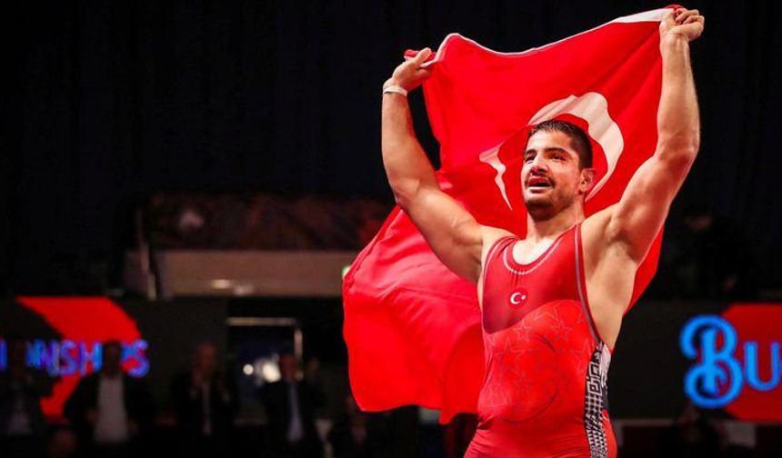 Taha Akgül, 3. kez dünya şampiyonu!