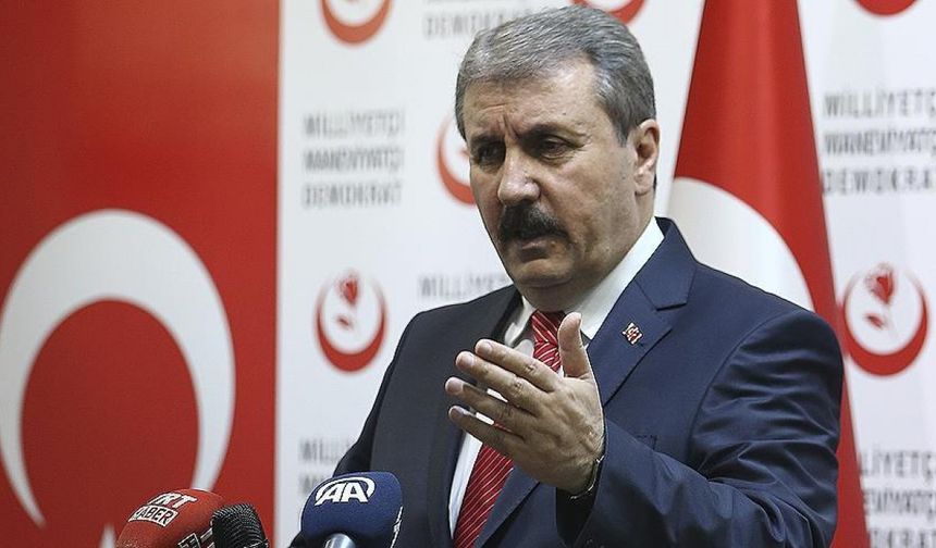 Mustafa Destici: Terör örgütünün partisi olamaz