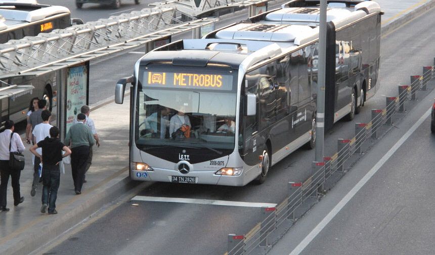 İstanbullular dikkat! 15 Temmuz'da metrobüs güzergâhı değişiyor