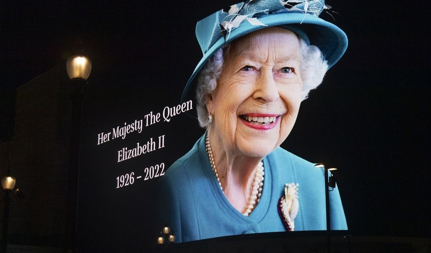 Kraliçe Elizabeth'in cenazesine Türkiye'den 1.5 milyon dal karanfil