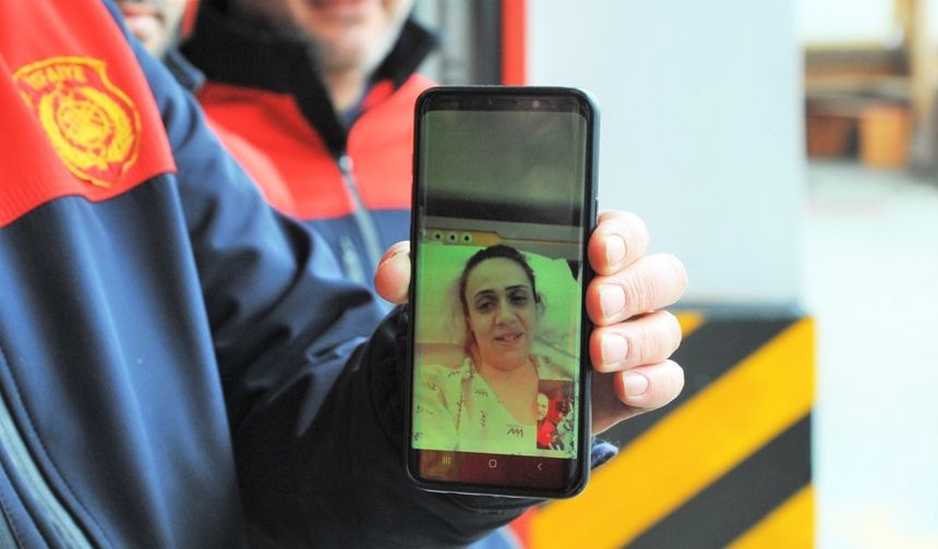 Enkazdan kendisini çıkaran itfaiye ekibini görüntülü arayarak teşekkür etti