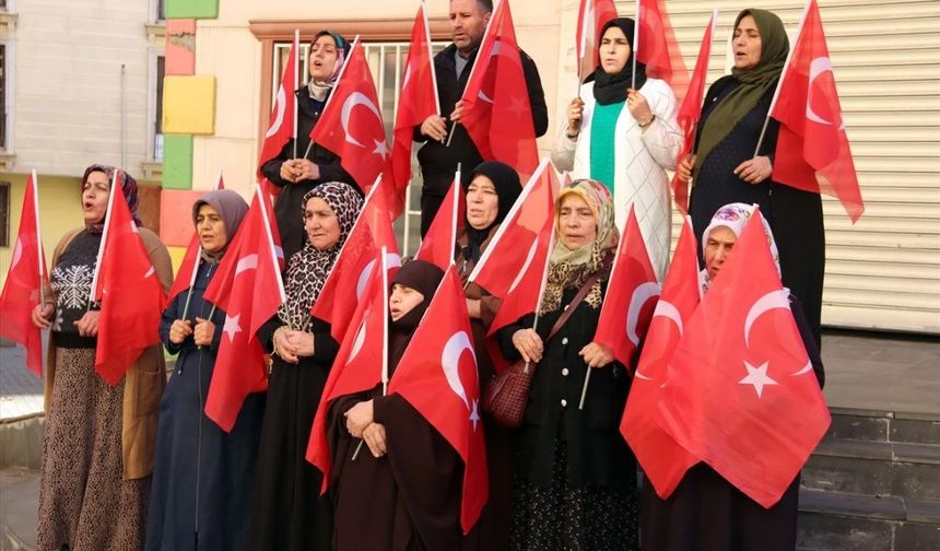 Diyarbakır annelerinden terör örgütü PKK'ya tepki!