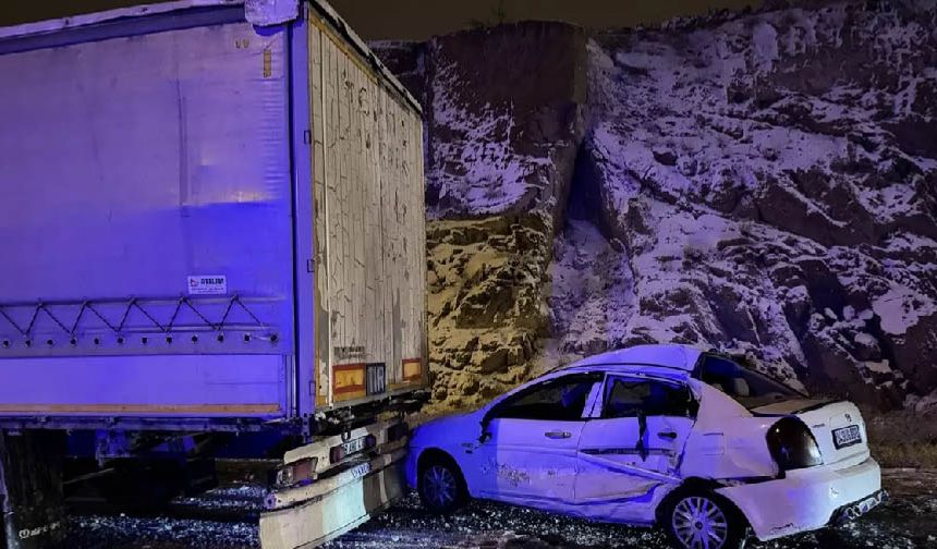 Kayseri'de zincirleme kaza: 1'i ağır 5 yaralı