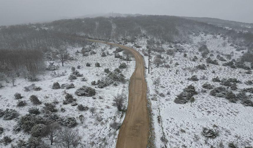 Tekirdağ'ın yüksek kesimlerinde kar yağışı etkili oluyor