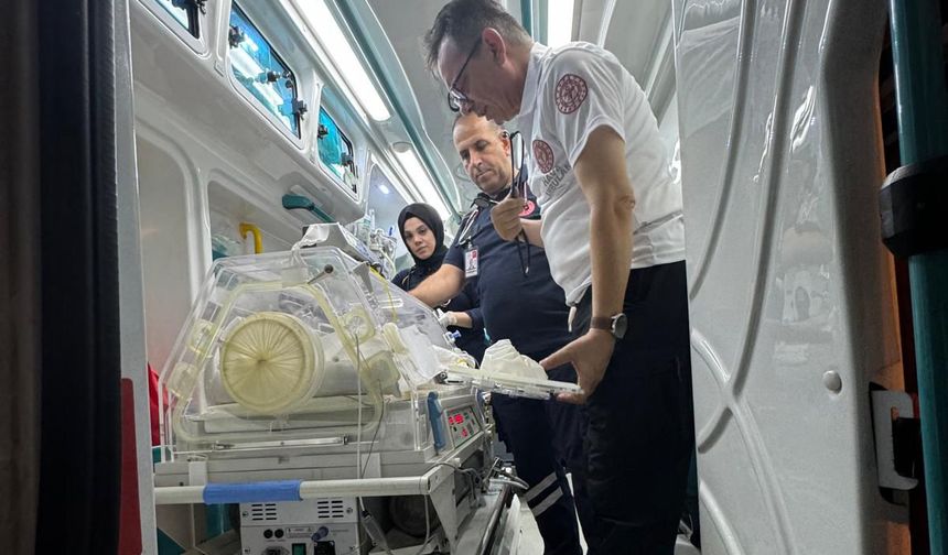 Mardin'de solunum ve kalp rahatsızlığı bulunan bebek ambulans uçakla Konya’ya sevk edildi