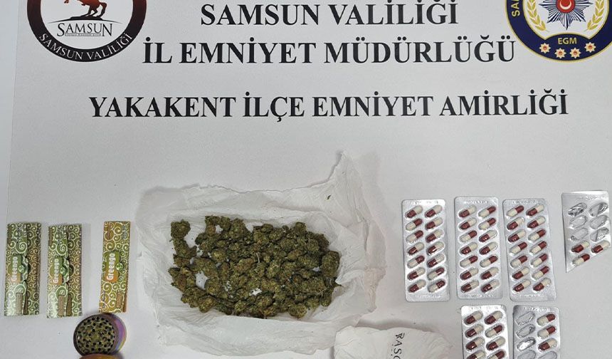Samsun'da otomobilin döşemesine zulalanmış uyuşturucu ele geçirildi