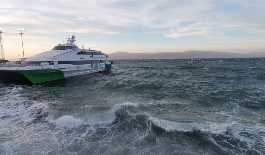 Bursa Deniz Otobüslerinin 8 seferi fırtına nedeniyle iptal edildi