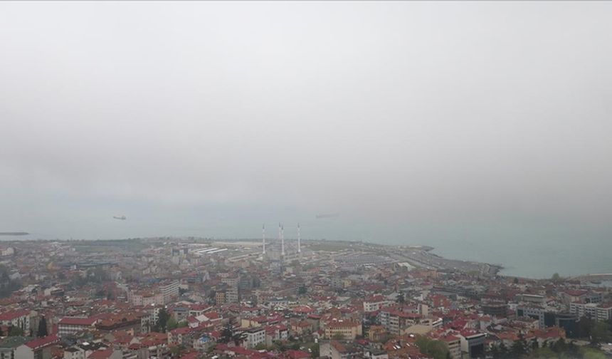 Trabzon'da hava ulaşımına sis engeli