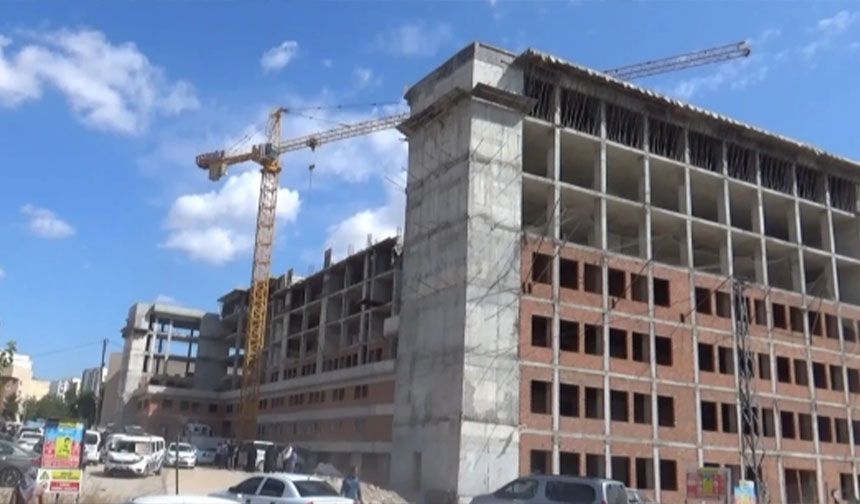 Şanlıurfa'da inşaattan düşen usta hayatını kaybetti