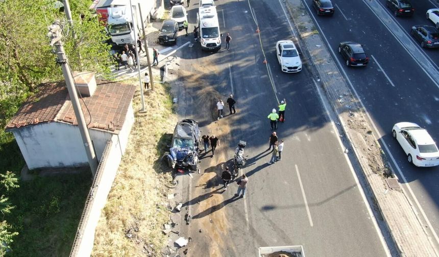 İzmir'de freni patlayan tır 9 araca çarptı: 2 ölü, 5 yaralı