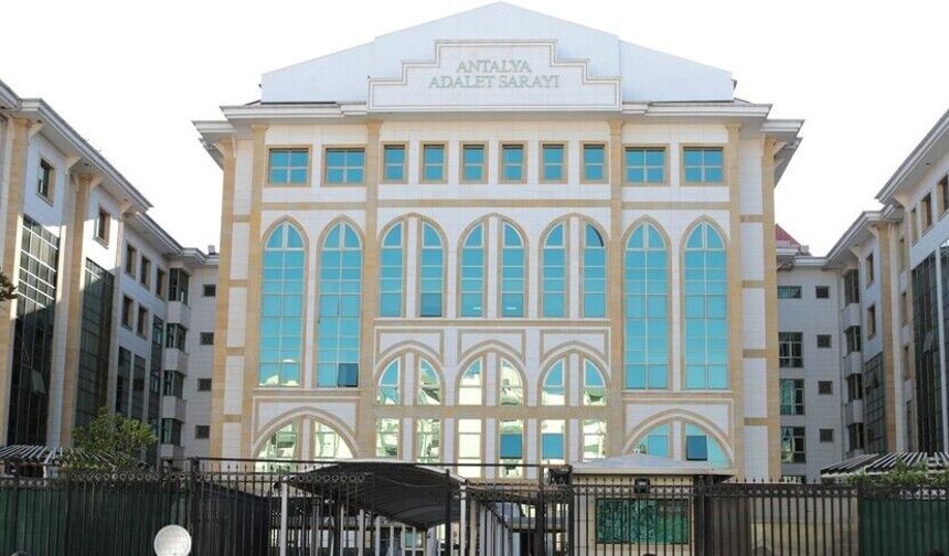 Antalya Büyükşehir Belediyesine operasyon: 10 gözaltı