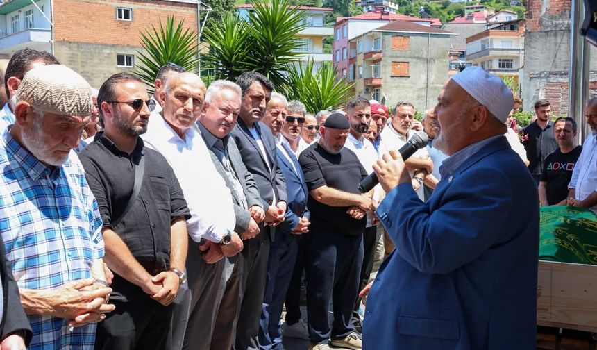 Zekeriya Tüfekçi, Rize'de dualarla toprağa verildi