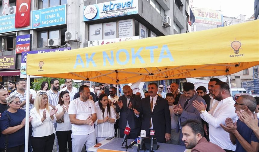 İzmir'de CHP ve diğer partilerden 500 kişi AK Parti'ye katıldı