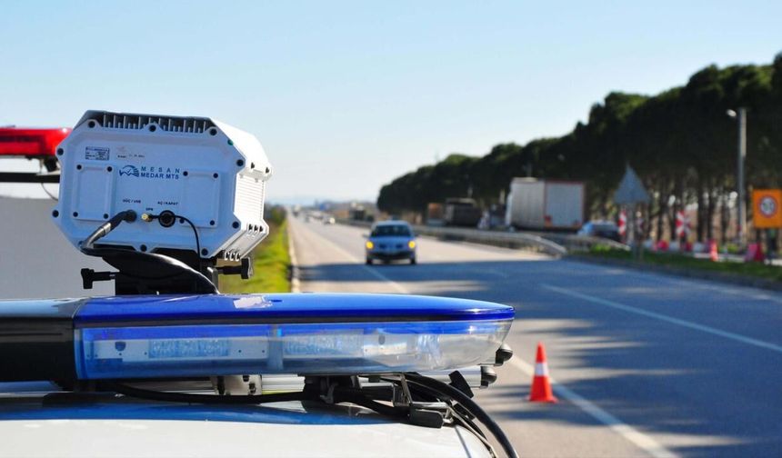 Balıkesir'de trafik uygulama noktalarını paylaşan 7 zanlı yakalandı