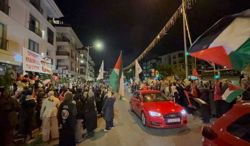 Üsküdar'da mahalle sakinlerinin McDonald's protestosu sürüyor