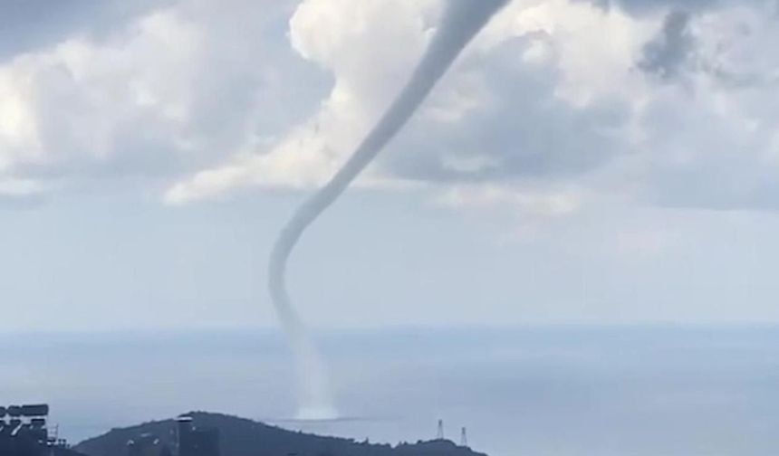 Alanya'da denizde hortum oluştu