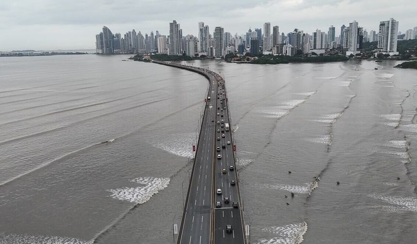 Panama'da 7,7 büyüklüğünde deprem