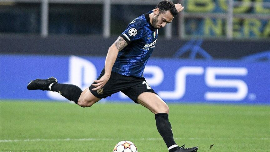 Hakan Çalhanoğlu-1