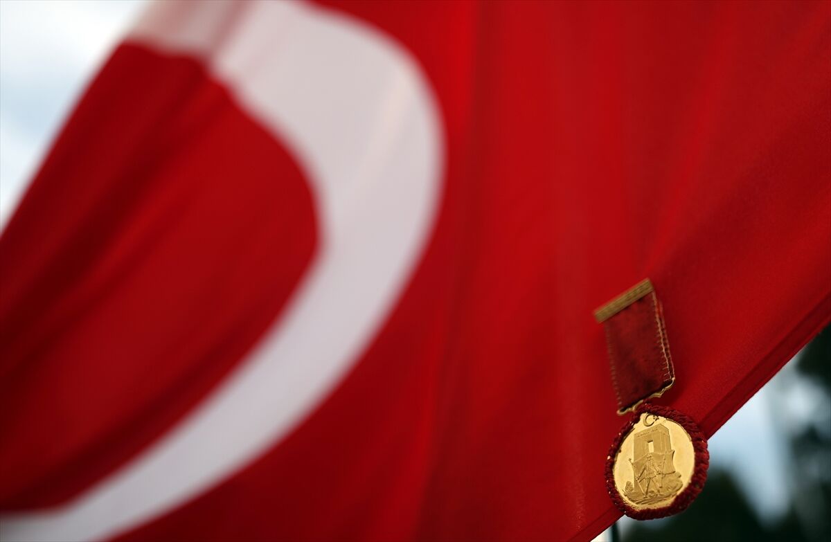 türk bayrağı gazi madalyası