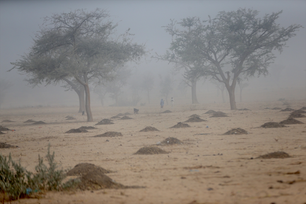 Afrika ülkesi Nijer'de yılın belirli zamanlarında gerçekleşen kum fırtınaları, günlük yaşamı olumsuz etkiliyor.