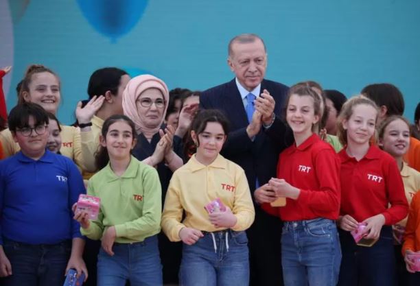 Erdoğan 23 Nisan çocuk 2
