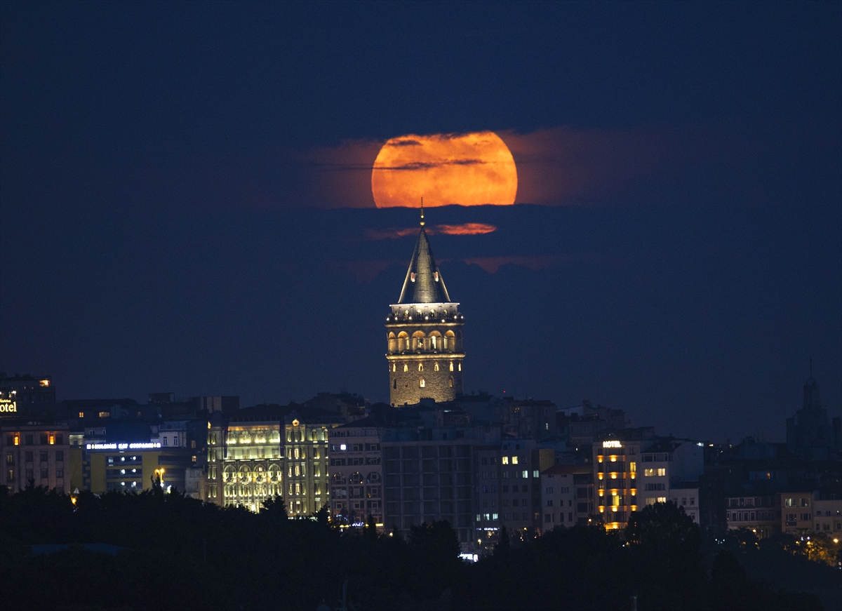 İstanbul'da "Süper Ay"