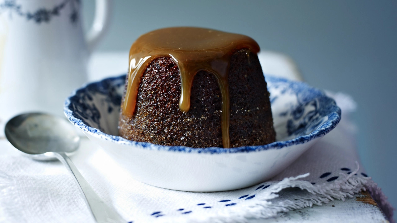 Sticky Toffee Pudding ( Hurmalı Islak Kek ) tarifi, Sticky Toffee