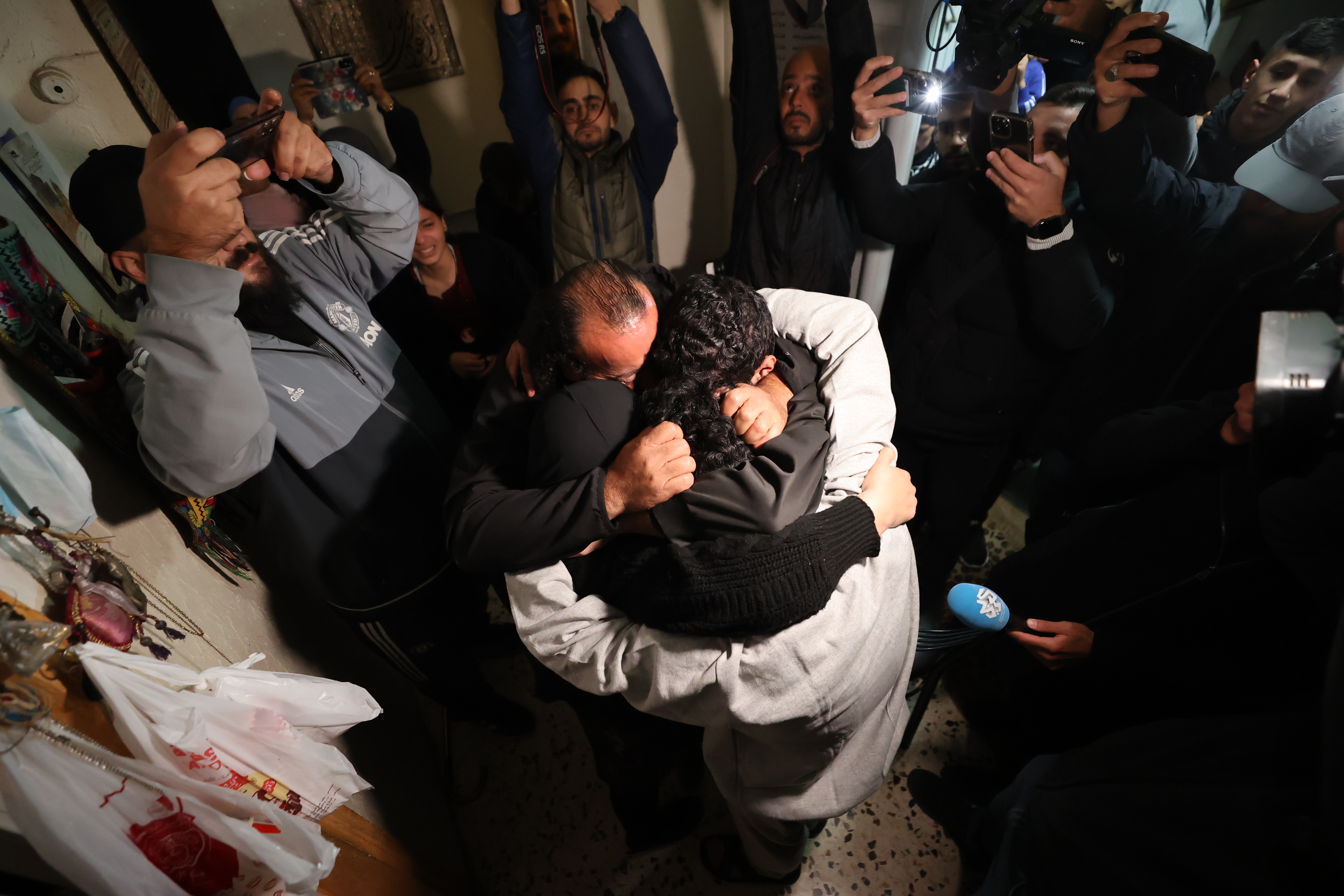 İşgalci İsrail hapishanelerinde tutuklu 39 Filistinli çocuk serbest bırakıldı