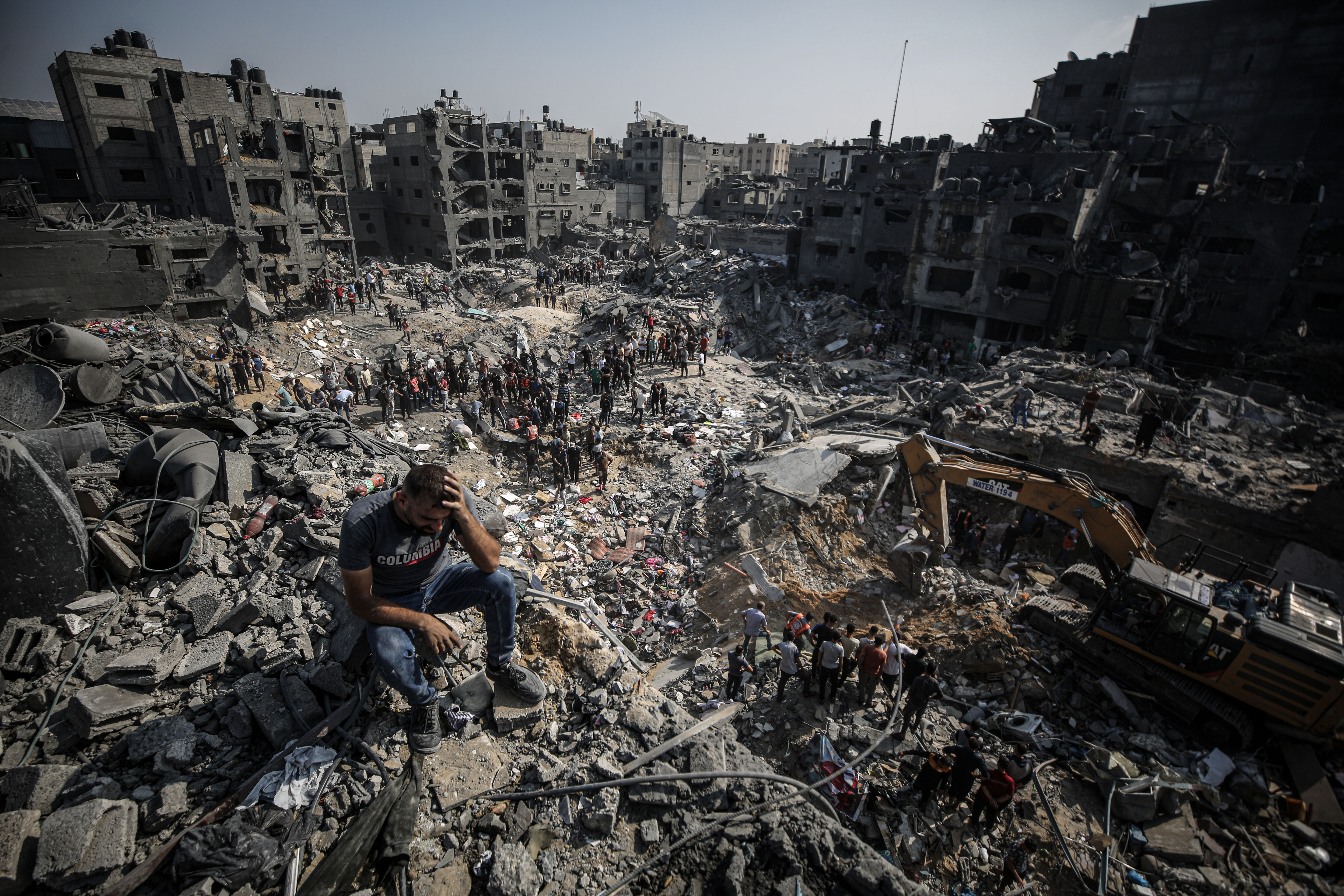 Siyonist rejim, Gazze'nin kuzeyindeki Cibaliya Mülteci Kampı'nı vurdu
