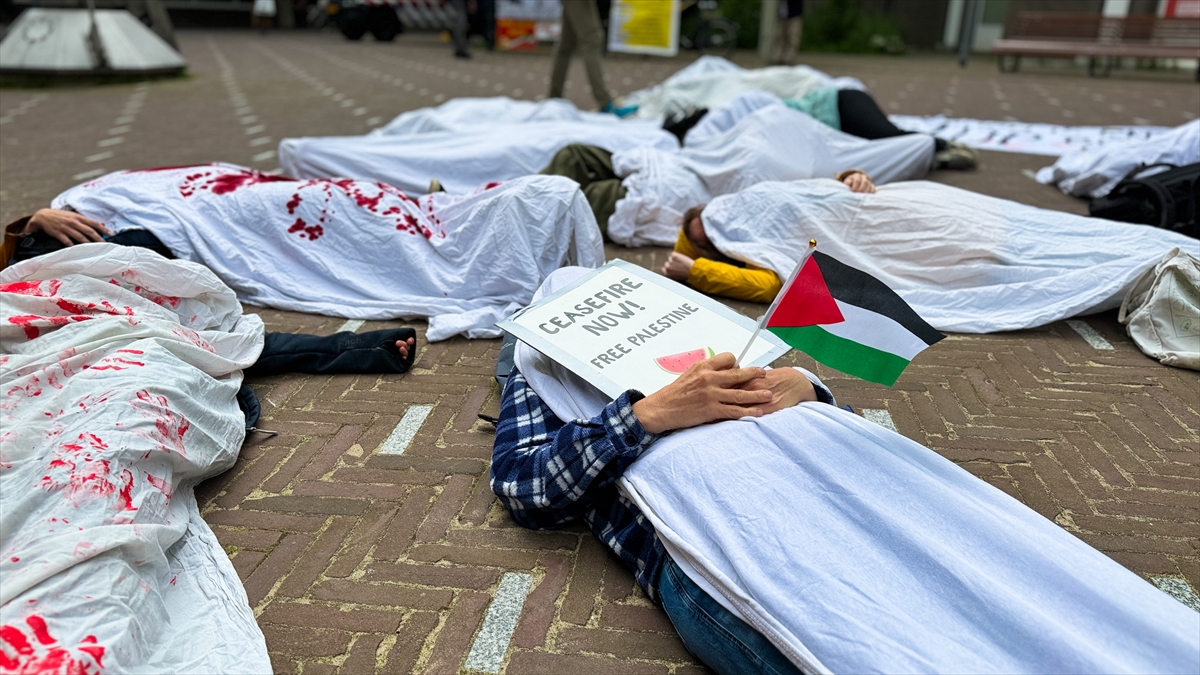 Hollandada Temsilciler Meclisi Onunde Israilin Refaha Saldirilari Protesto Edildi A1E7Ce5