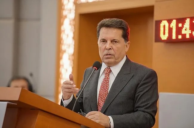 Ahmet Özer