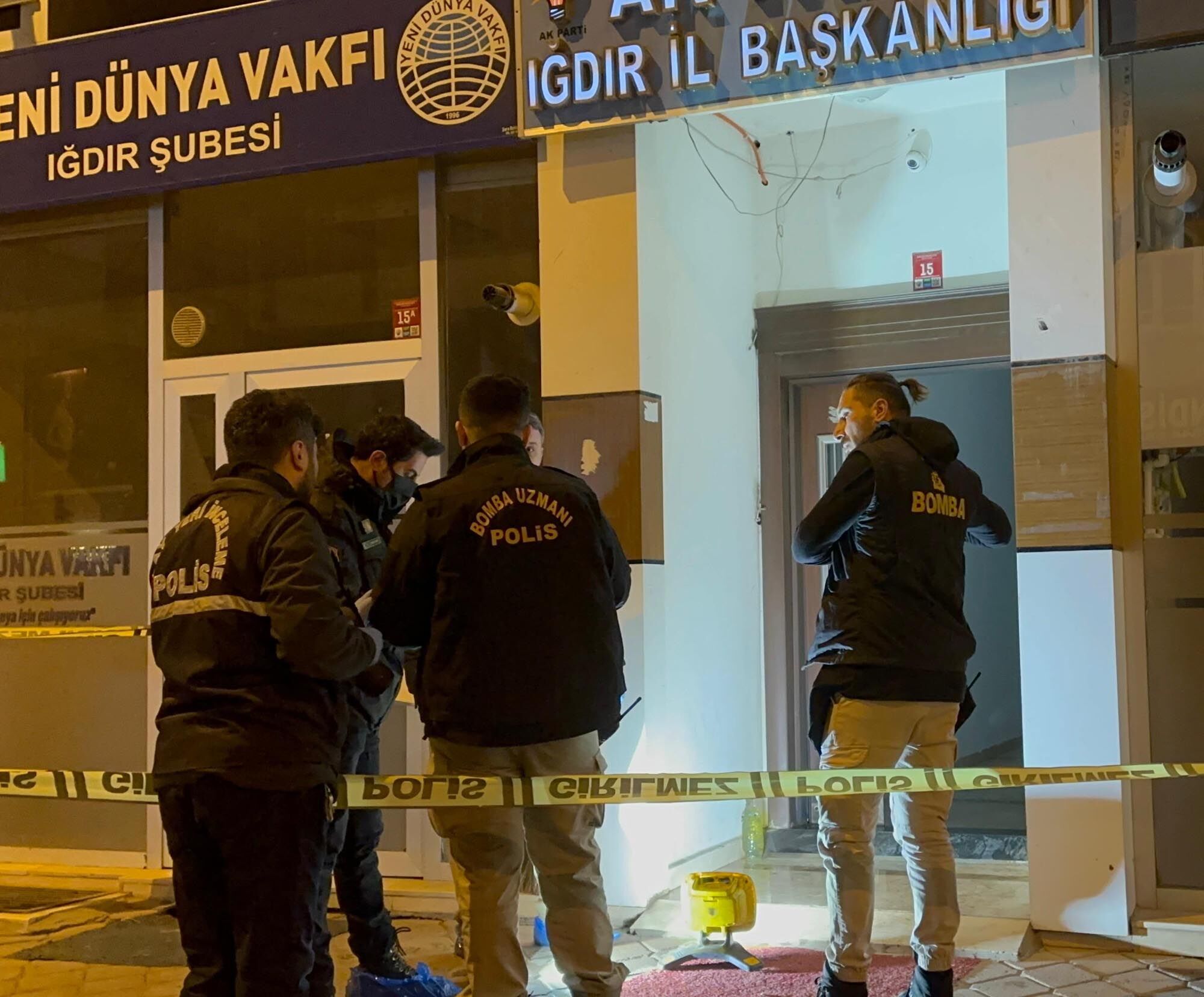 Igdirda Ak Parti Il Baskanligi Binasina 469825 138865