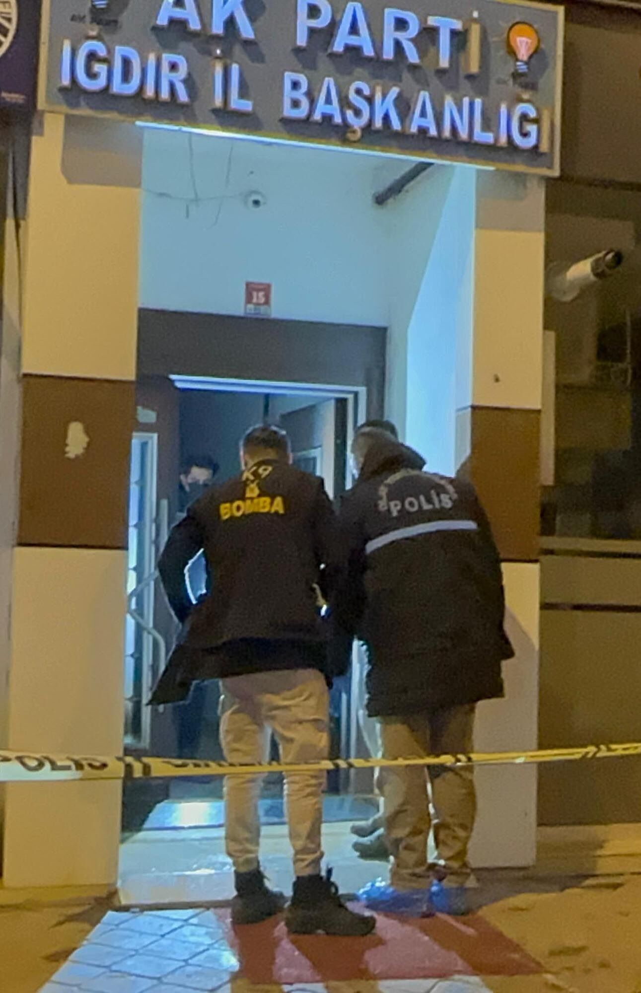 Igdirda Ak Parti Il Baskanligi Binasina 469827 138865