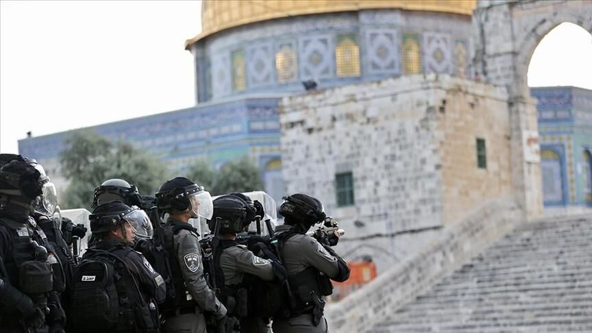 100 İsrailli, "Yom Kippur" öncesi Mescid-i Aksa'ya baskın düzenledi