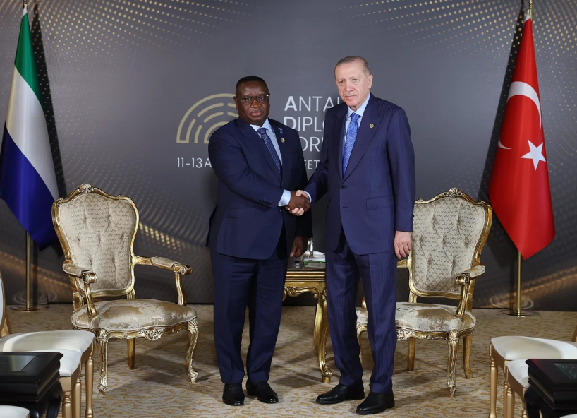 Sierra Leone Lideriyle Görüşme