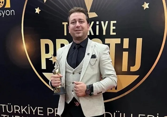 Ilhan Arik Kimdir
