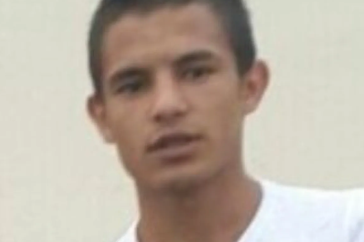 Özgür Mustafa Karasakal 17 Yaşindaydi