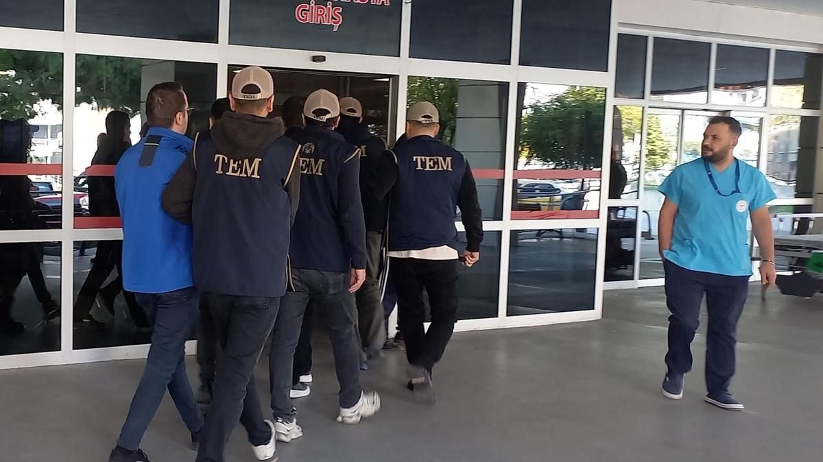 Manisa'da FETÖ operasyonu: 3 kişi tutuklandı