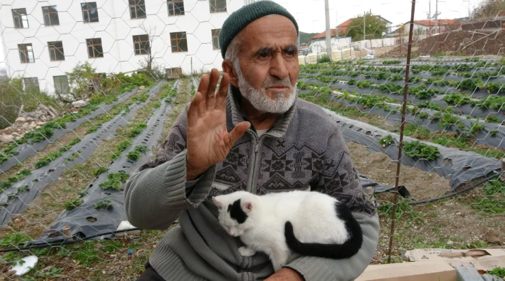 Isparta'da Hayır Bahçesi’nin Emektar Sahibi İbrahim Dede2