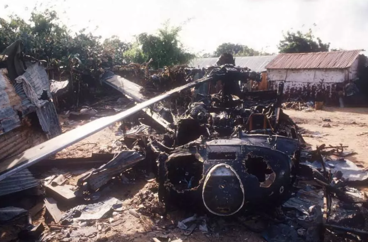 Düşürülen Abd Helikopterinin Enkazı