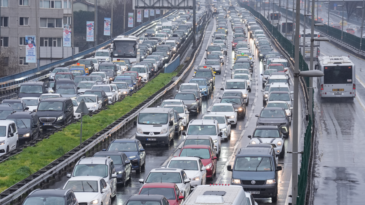 İstanbul Trafik Kilit 3244