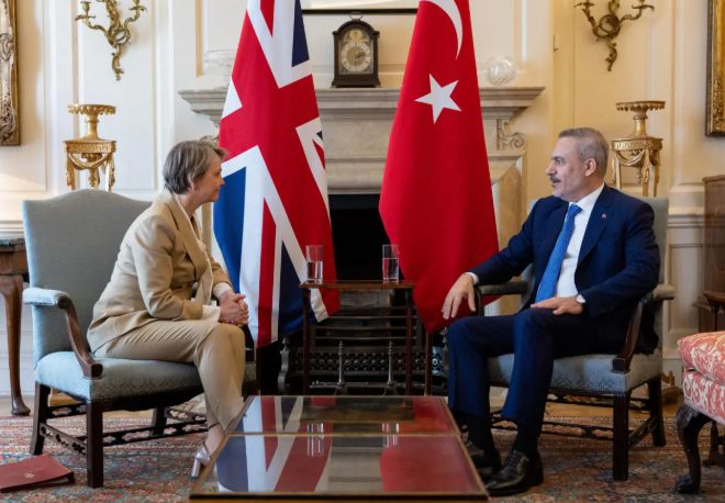 Dışişleri Bakanı Hakan Fidan, Birleşik Krallık Dışişleri, İngiliz Milletler Topluluğu Ve Kalkınma Bakanı Yvette Cooper Ile Londra’da Bir Araya Geldi.