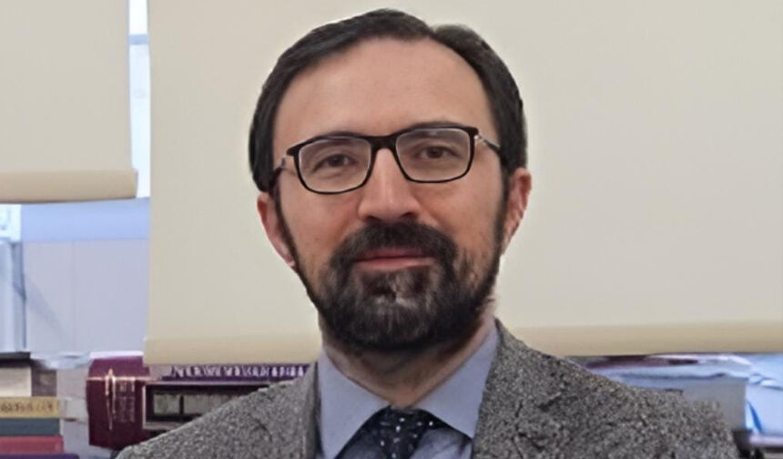 Doç. Dr. Akif Erbin